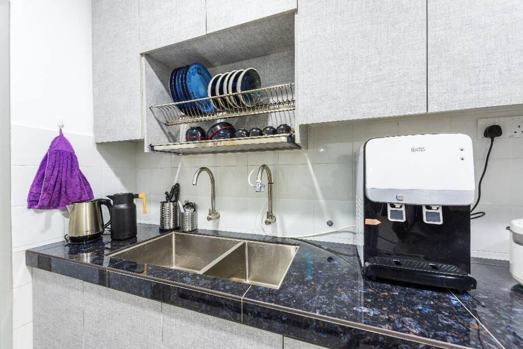 Kelana Puteri By Juststay 7Mins Walking To Paradigm Mall Petaling Jaya Exterior photo